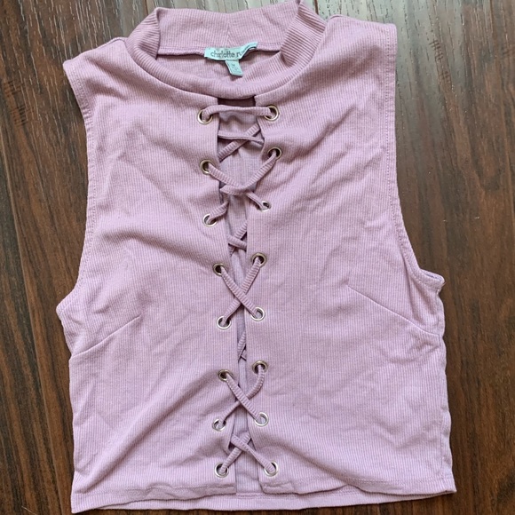 Lace front crop top - Picture 2 of 3